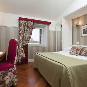 https://kennedy-rome.it-romehotels.com